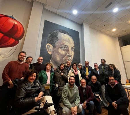 Ultimátum de la Coordinadora Ciudadana Miguel Hernández: exige reponer los vinilos originales del Rincón Hernandiano en un mes