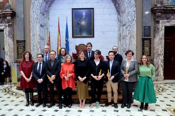 Los premiados con el 'Ciutat de València' de literatura defienden que los libros humanizan