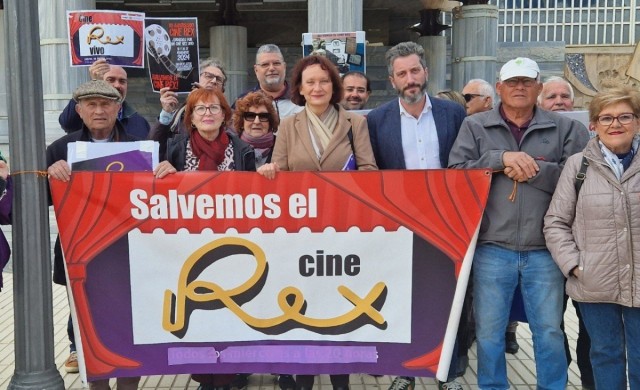 Llaman a la movilización por el Cine Rex tras rechazar la Asamblea su declaración como BIC
