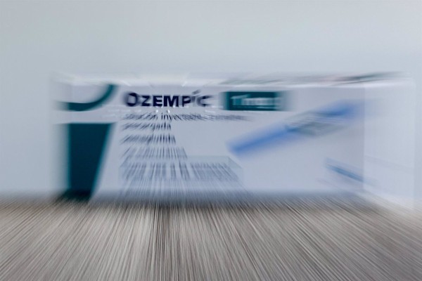 Alertan de los riesgos de comprar falsificaciones de 'Ozempic' en Internet ante su falta de disponibilidad en farmacias