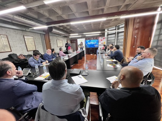 Hasta 10 pymes innovadoras de la Región fijan la mirada en el sector de defensa