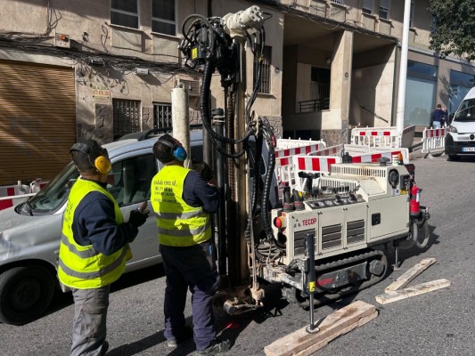 Elche encarga un estudio para solucionar el hundimiento de la calle Clara Campoamor