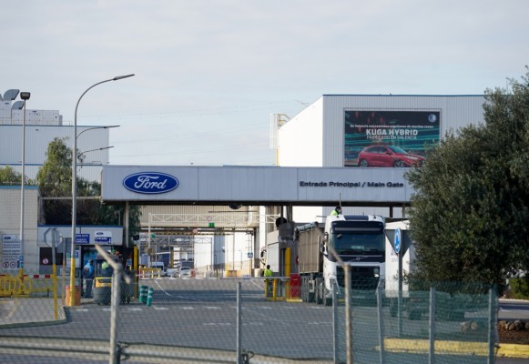 Ford modifica el calendario de paros de febrero y marzo por tensiones en cadena suministro