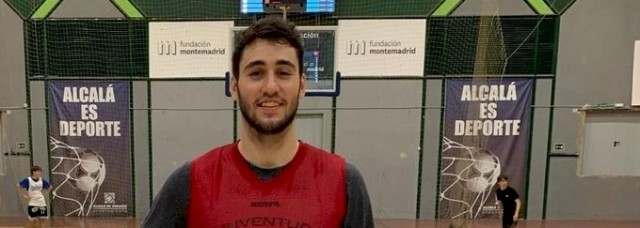 Gabriel Gil, ala pívot del Odilo Cartagena, va con la selección española de 3x3