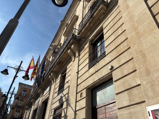 Contratación pública en Alcoy: 27,7 millones, 102 licitaciones y a la cabeza empresas locales y provincia