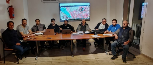 Un grupo de 250 agricultores de Tàrbena se unen para revitalizar campos arrasados por la Xylella
