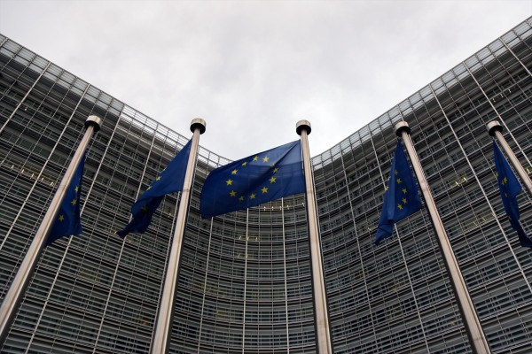 La cuenta corriente de la Eurozona tuvo un superávit del 2,8 % del PIB en 2024