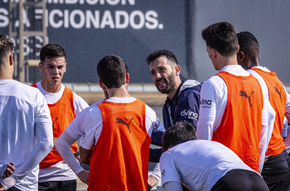 Diakhaby y Guerra entrenan con el grupo dos días antes del Atlético