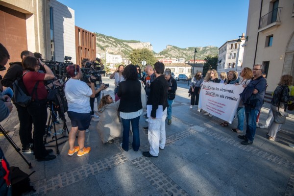 Los familiares de las personas fallecidas en Domus Vi Alcoy no recurrirán la sentencia al ser inasumible económicamente