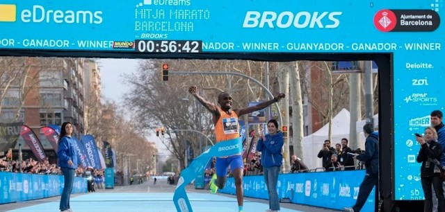Kiplimo no necesitaba esa ayuda en Barcelona