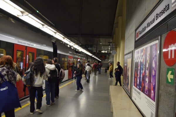 El Consell amplía hasta el 31 de mayo la validez del bono de transporte joven gratuito de cartón 