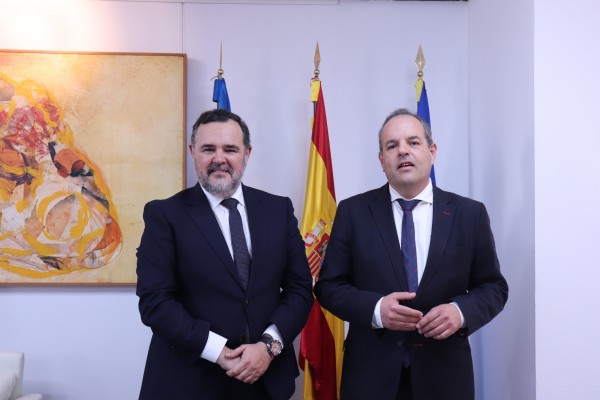 El Colegio de Abogados de Alicante y la Cámara de Comercio trabajarán conjuntamente en formación y en la difusión de servicios para los profesionales