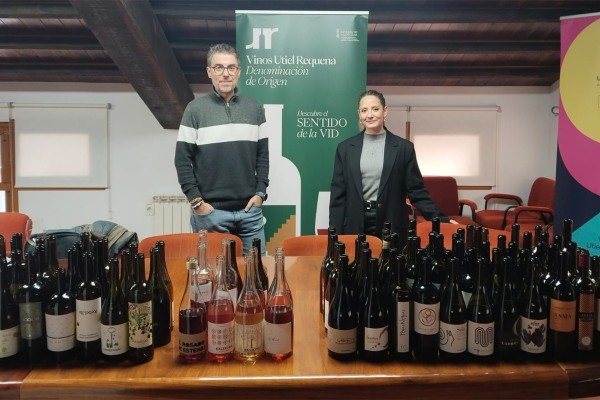 Guía Peñín cata más de 100 vinos DO Utiel-Requena en la sede del Consejo Regulador