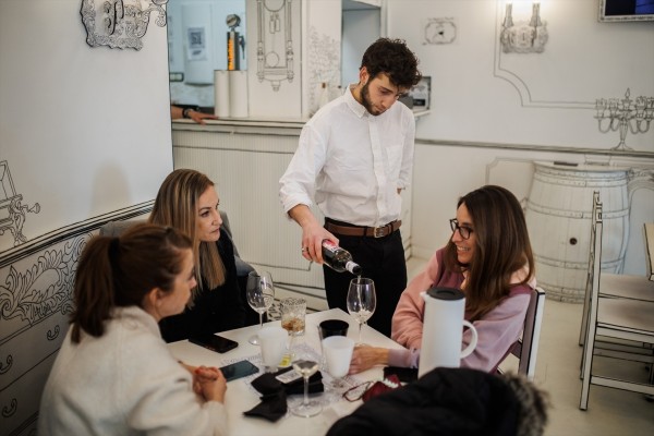 Las ventas del sector servicios aumentan en la Comunitat un 8,2% en diciembre
