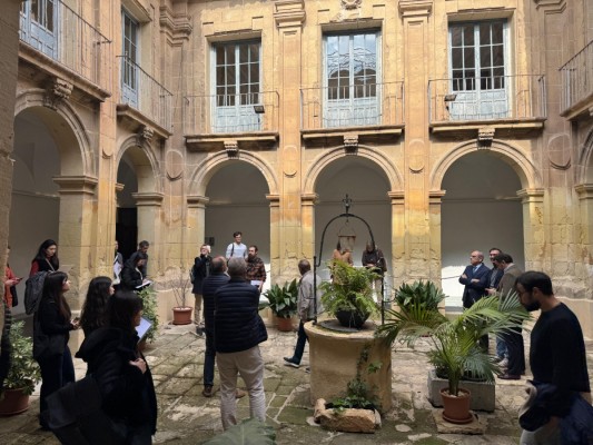 Una veintena de estudios de arquitectura se interesan por la rehabilitación de Clarisas en Elche