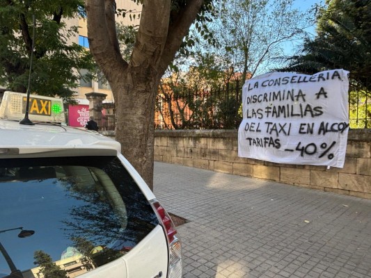 Taxistas del área Alcoià-Comtat recurren las nuevas tarifas: siguen 