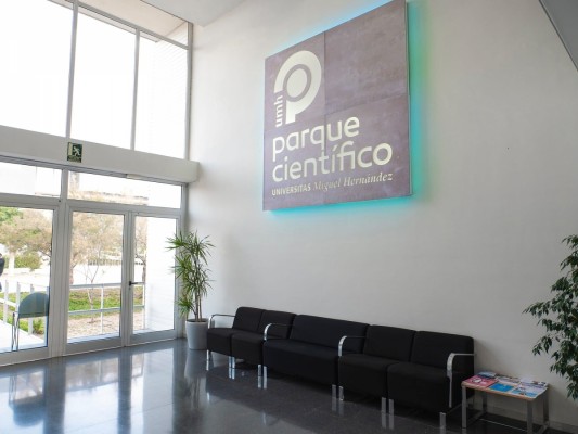 El Parque Científico de la UMH lanza la segunda edición de los 'Premios Emprende TFG&TFM'