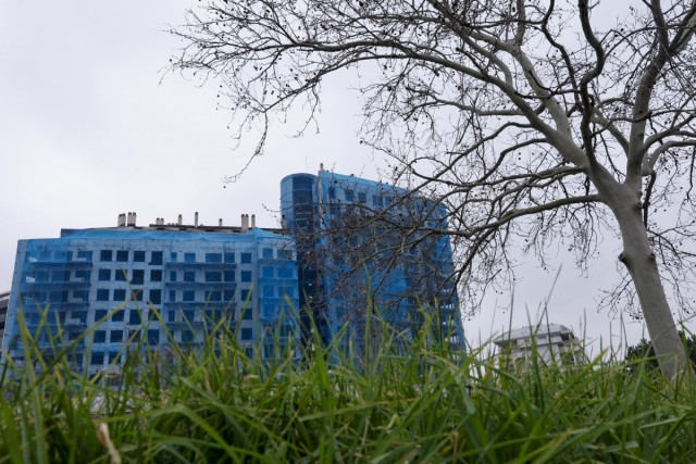 Propietarios del edificio incendiado de Campanar, esperanzados un año después de la tragedia