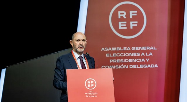 Louzán visita Alcàsser y reafirma su compromiso con la reconstrucción de las zonas afectadas por la Dana