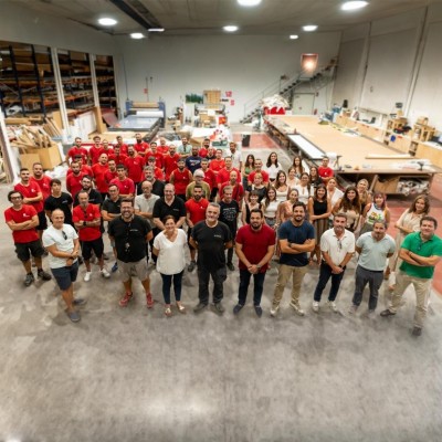 La agencia de eventos Eventual, de los Arias, compra Portes, la decana de luz y sonido de Alicante