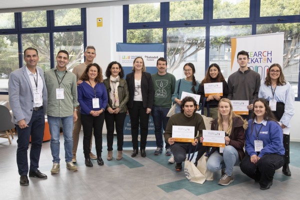 Estudiantado de la UJI pone a prueba sus habilidades de innovación en el Research Hackaton