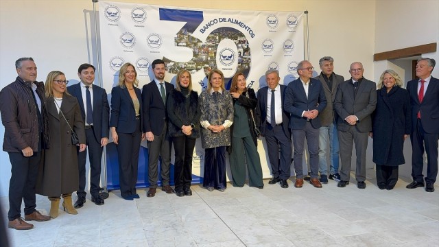 Camarero ensalza el esfuerzo del Banco de Alimentos para asistir a familias tras la Dana