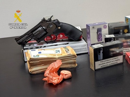 Incautan más de 55.000 vapers y productos de nicotina de contrabando