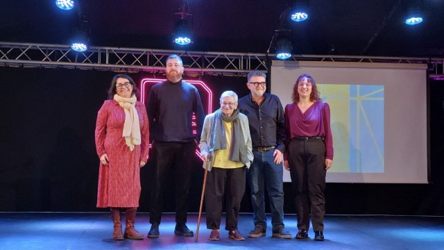 Carles Alberola y Eduardo Almiñana reciben los premios de la Crítica Literaria Valenciana