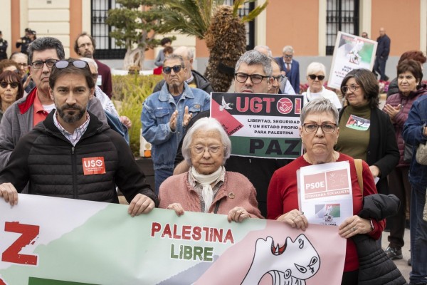 Murcia se suma a la protesta nacional por una paz justa en Palestina y la creación de un estado junto a Israel