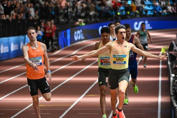 Mariano García, campeón de España en Gallur, completa su póquer nacional de 800 metros
