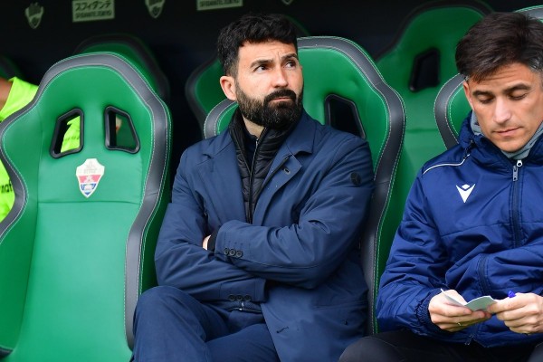 El Efesé se ve remontado por cuarta vez en la Liga y una más en la Copa
