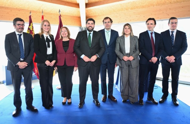 Pedro Pablo Hernández toma posesión como presidente del Puerto de Cartagena con la ampliación portuaria como prioridad