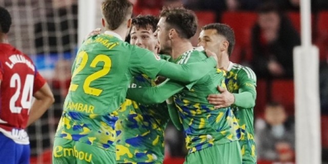 Cedidos Valencia CF: Alberto Marí se viste de héroe con un 'doblete' en Granada