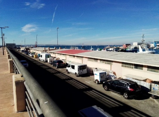 El Consell invertirá medio millón de euros para el autoconsumo del puerto de Santa Pola con paneles solares