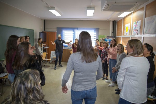 De robótica a cerámica o pintura: Onda presenta la programación de marzo en su Casal Jove