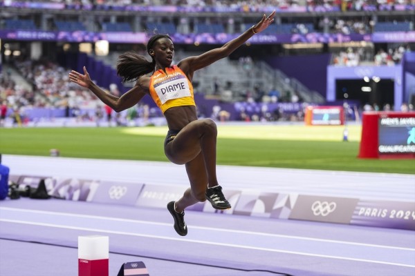 Llopis, Diame y el saltador de origen cubano Lescay, 'valencianos' en el Europeo