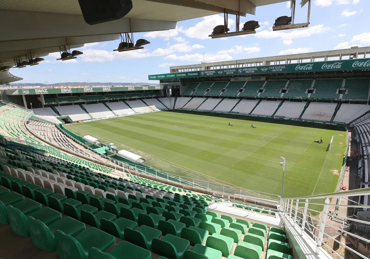 El Córdoba recoge más de 30 toneladas de víveres y donará la taquilla que recaude ante el Castellón