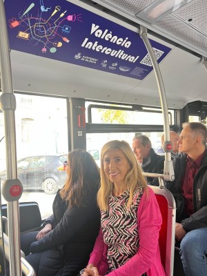Diez autobuses de la EMT visibilizan los 