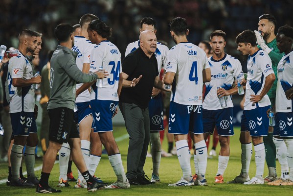 El Tenerife recupera efectivos por si tiene que jugar ante el Levante