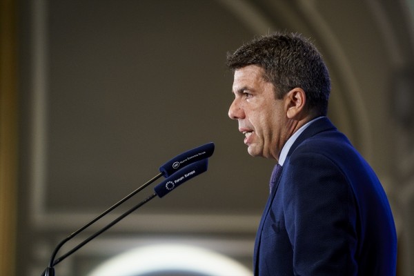 Mazón debe ignorar al PP e irse