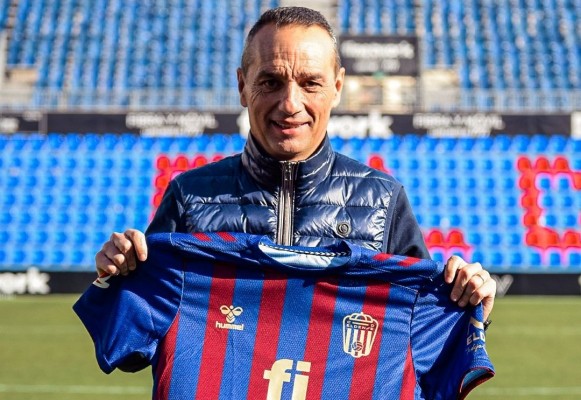 El Levante volverá a verse las caras con Oltra, exjugador y exentrenador levantinista