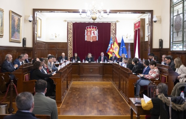 La Diputación reclama al Gobierno y Consell un plan estratégico en Els Ports ante el cierre de Marie Claire