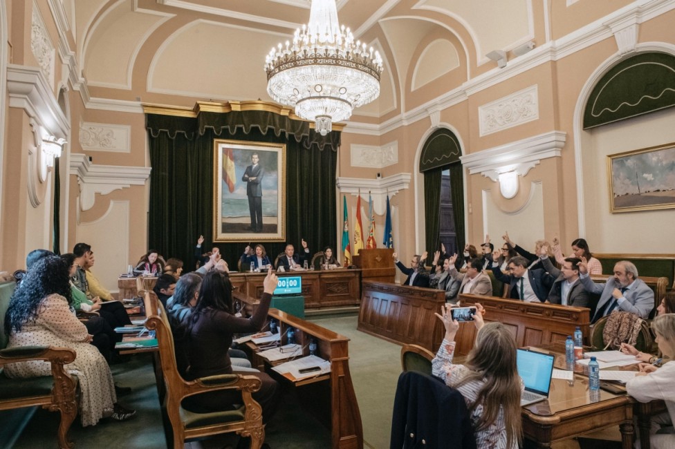 Votación de la modificación de los estatutos de Fiestas. - Foto: AYUNTAMIENTO DE CASTELLÓ