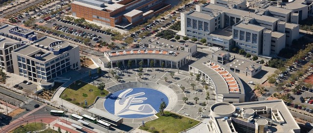 La UJI, en su 34 aniversario, entregará a Luis García Montero la Medalla de la Universitat  