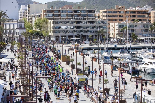 El Santa Eulària Ibiza Marathon supera los 5.000 inscritos en su octava edición y apunta a un nuevo récord de participación