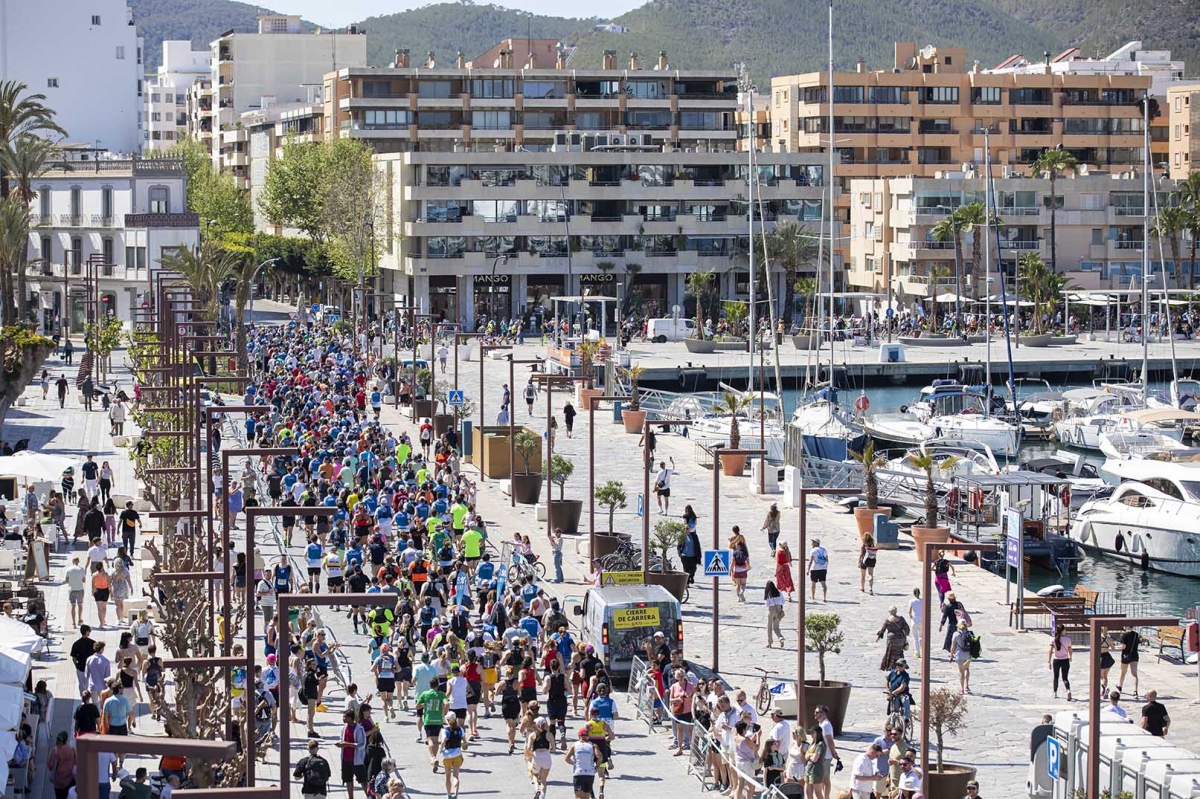 El Santa Eulària Ibiza Marathon supera los 5.000 inscritos en su octava edición y apunta a un nuevo récord de participación
