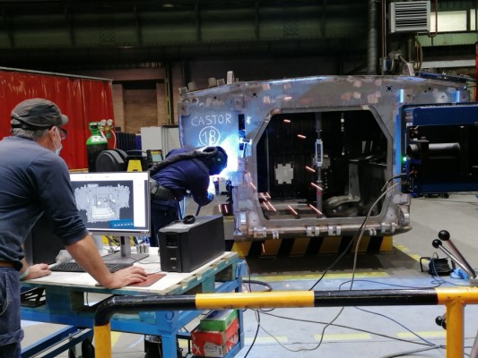 Los precios de exportaciones industriales suben un 2,5% en enero y los de importaciones, un 3,2%