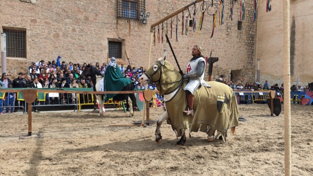 La Orihuela más medieval abre sus puertas a tres días de espectáculos con amenaza de lluvia el sábado