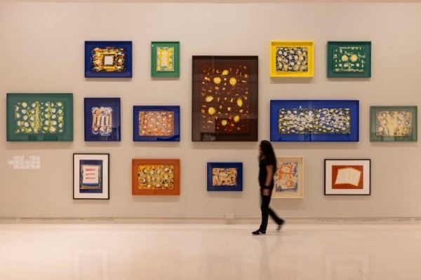 Las artistas mujeres alertan sobre la invisibilización de las mayores de 60 años y el bajón de adquisiciones