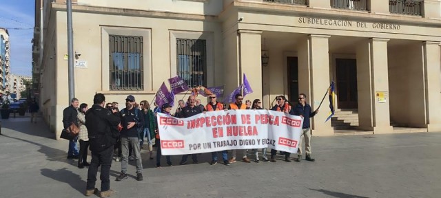 Los inspectores de pesca inician una huelga indefinida para pedir compensaciones laborales